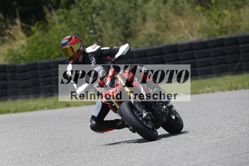 /27 12.06.2025 Ducati Schweiz Trackday Warmup  ADR/gruen-vert/22